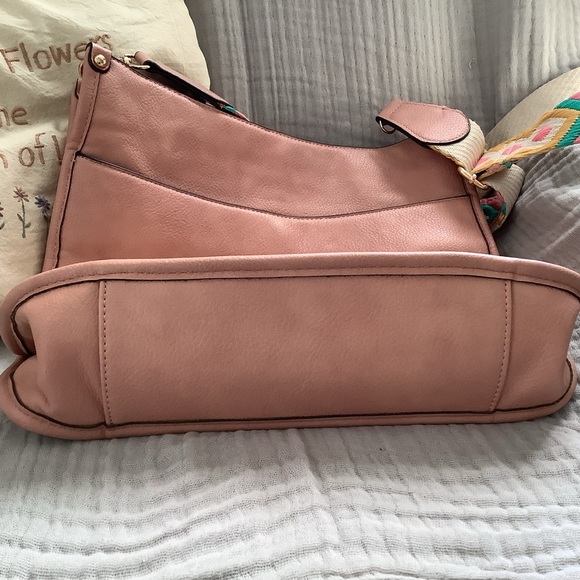 Stylish Pink leather Bucket Bag with Colorful guitar Strap - Picture 4 of 6